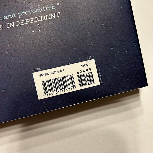 THE WOMAN IN CABIN 10 by Ruth Ware 📚 Paperback Book - Picture 4 of 5